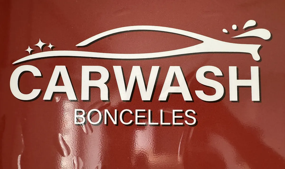 Enseigne Carwash Boncelles sur la façade